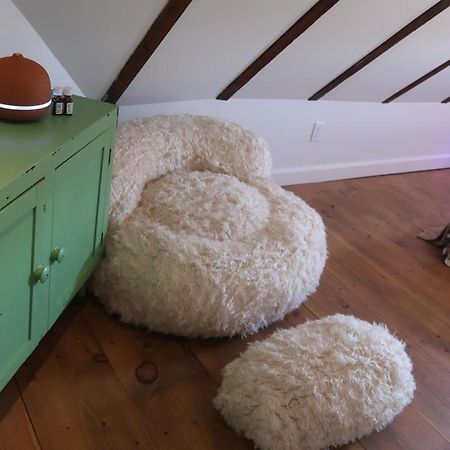 Creative Private Attic 1Br Suite Honey Brook ภายนอก รูปภาพ