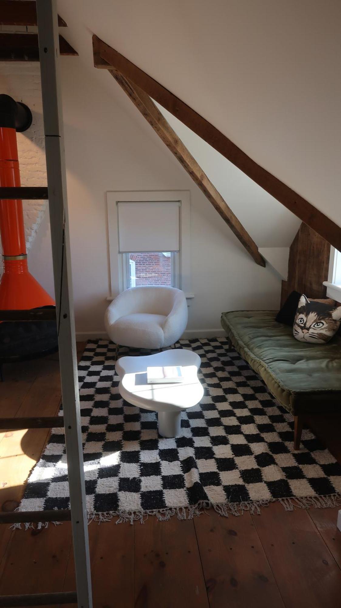 Creative Private Attic 1Br Suite Honey Brook ภายนอก รูปภาพ