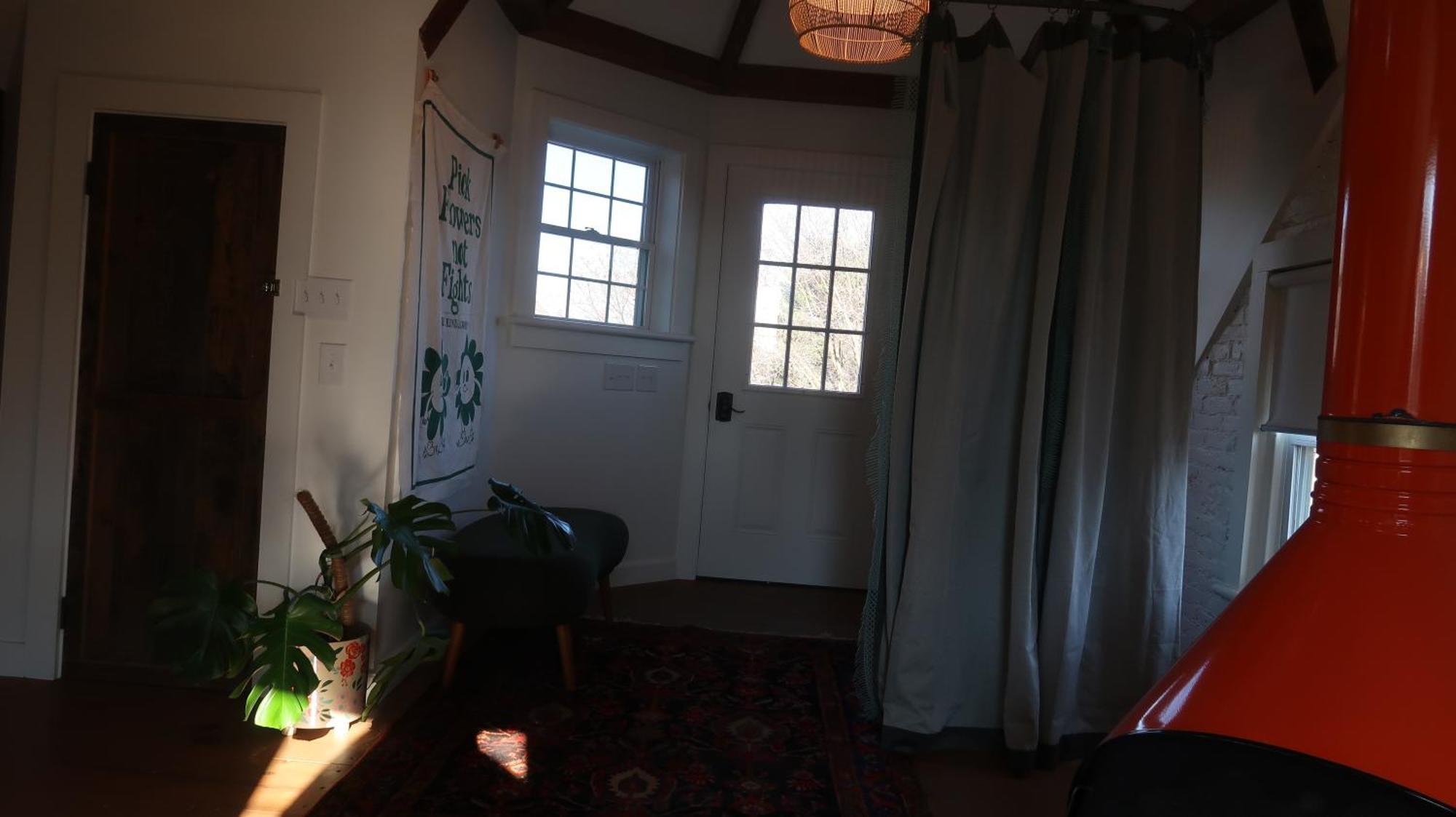 Creative Private Attic 1Br Suite Honey Brook ภายนอก รูปภาพ